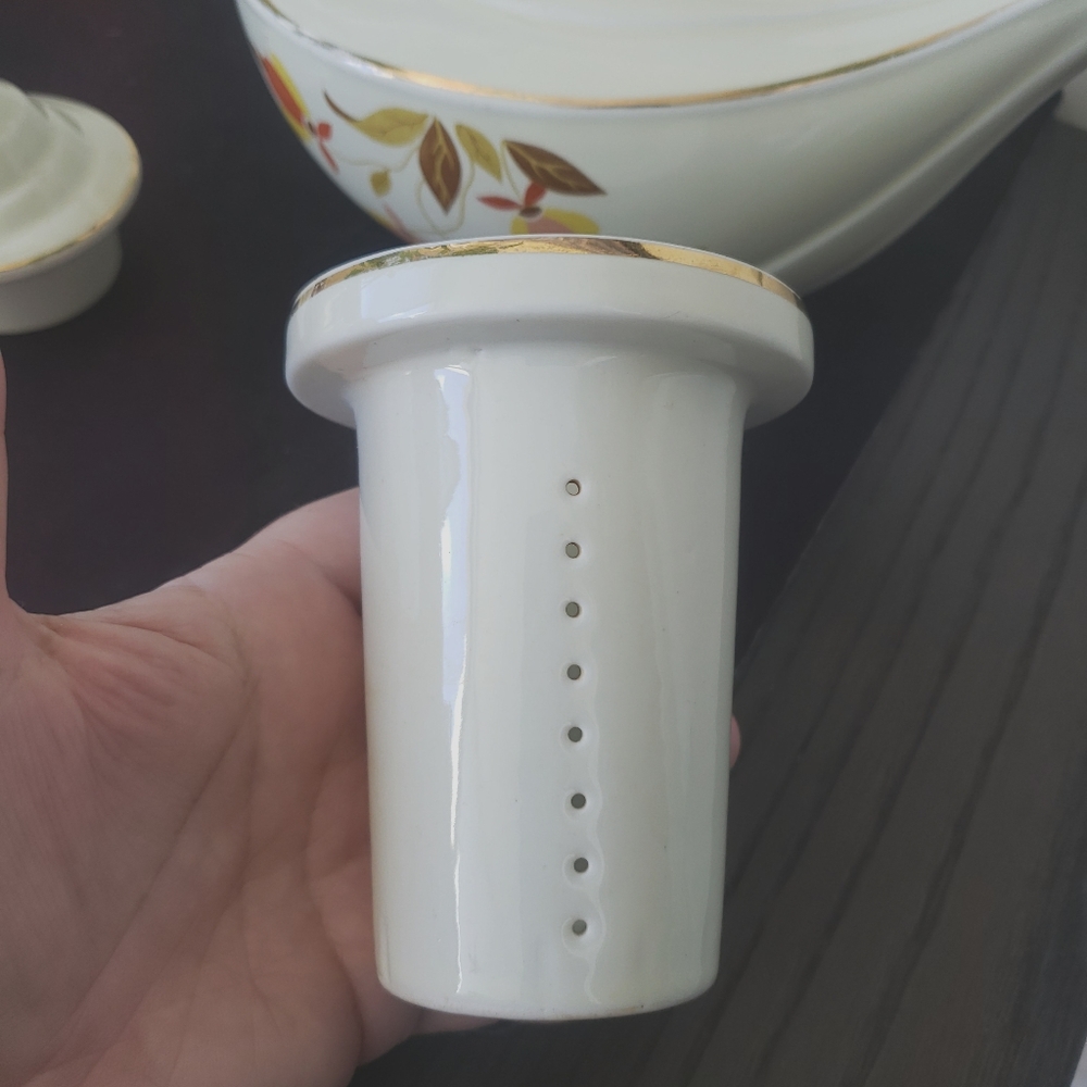 HALLs Superior tea pot - Picture 13 of 16